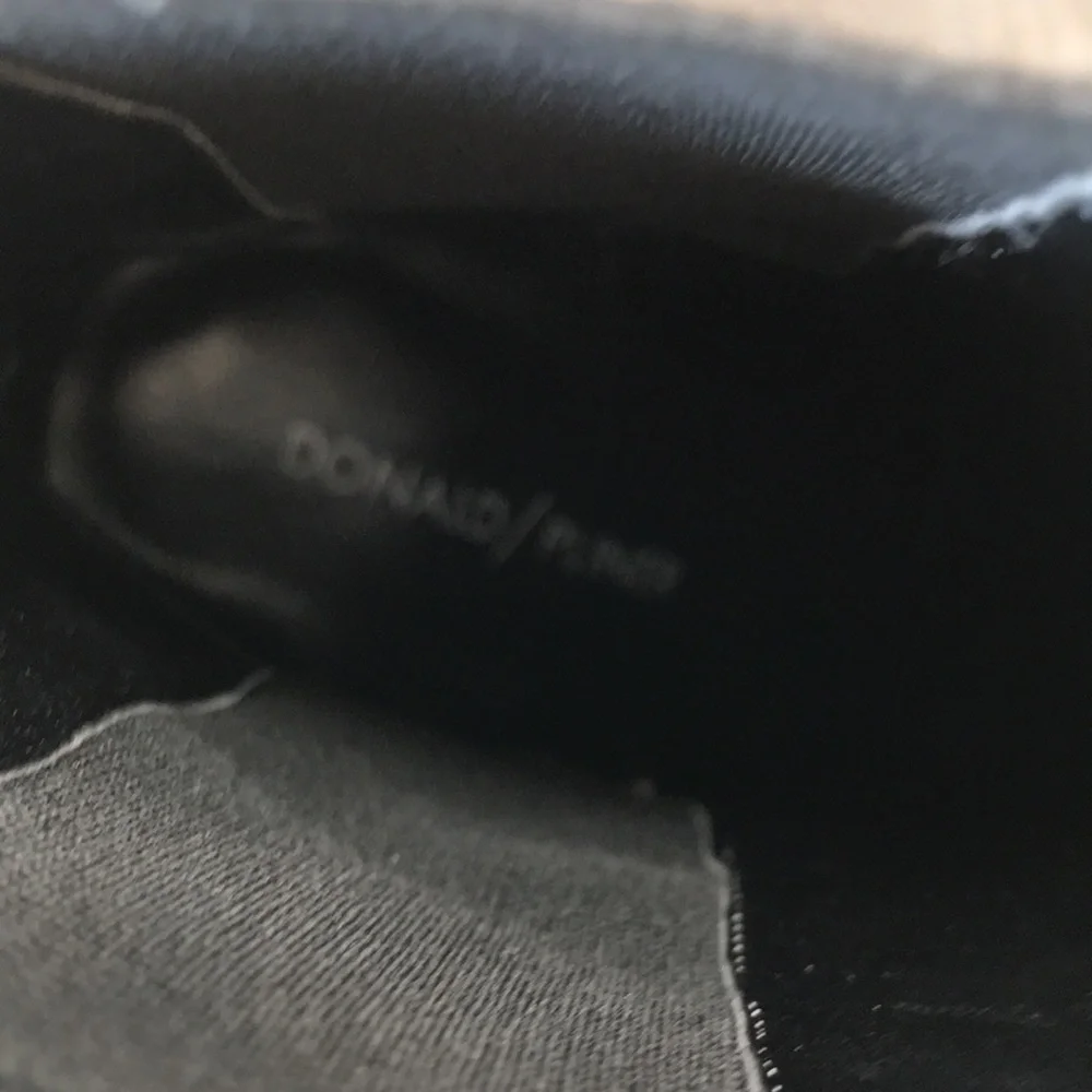 Donald Pliner Laila White Leather Pull On Heel Ankle Boots Size 6M - Picture 4 of 10